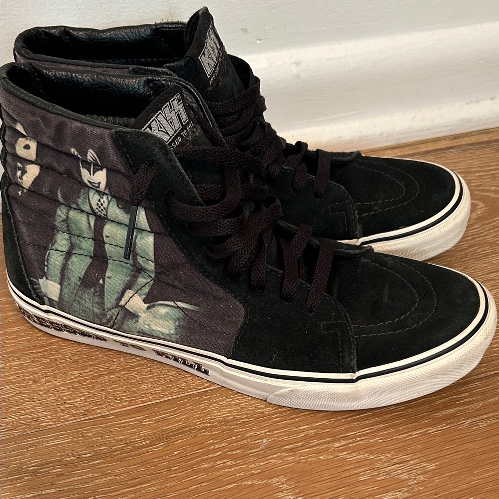 Vans X kiss dressed to kill